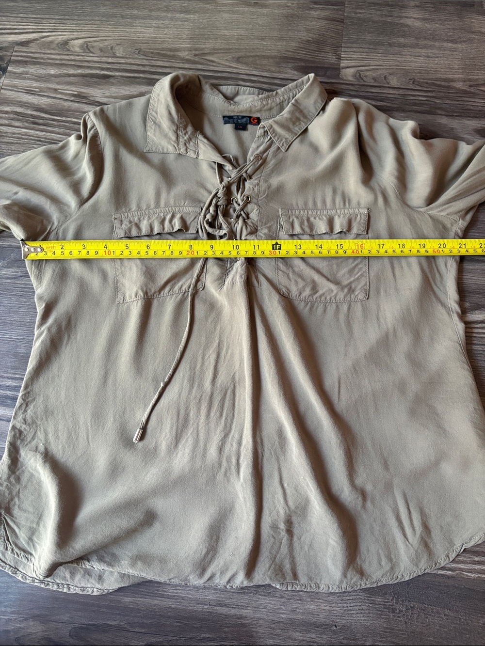 GUESS:Olive String-tieButton Front Blouse Size L - Picture 9 of 10